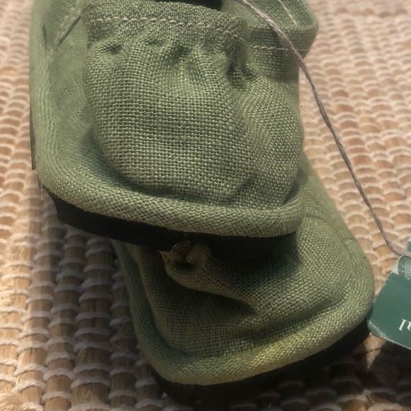 NWT ECOLUTION sustainably made girl’s sz 7 hemp/recycled tire sole xtra cushion - Picture 5 of 6